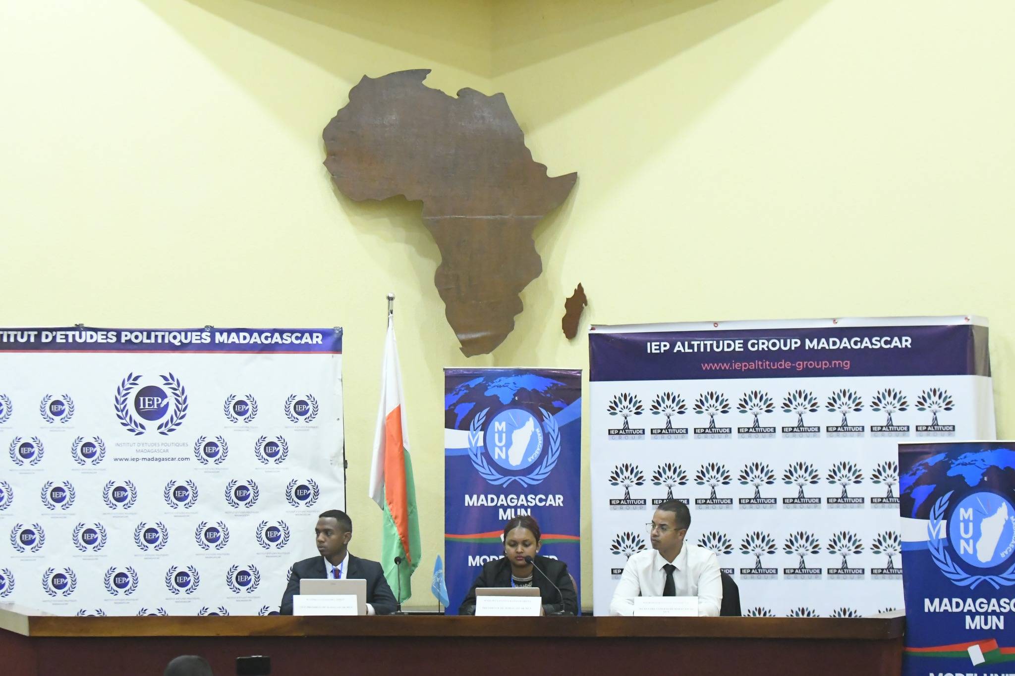 Madagascar MUN 2023 – Négociations sur la résolution de conflits territoriaux