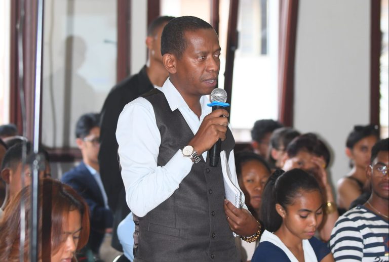KAFE POLITIKA – 11 ème édition : « Quel avenir pour Madagascar après le scrutin du 16 novembre ? »